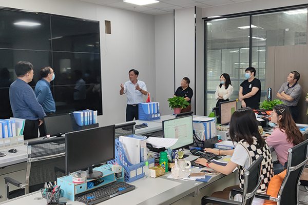 籌備組參觀創想儀器 /cxyq/20220927081831-FnPtoYdUht6VAyNpajWPOfQ9-k1k.jpg